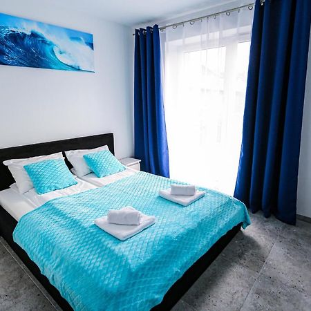 Apart Baltyk Pokoje & Apartamenty Łeba Exteriör bild