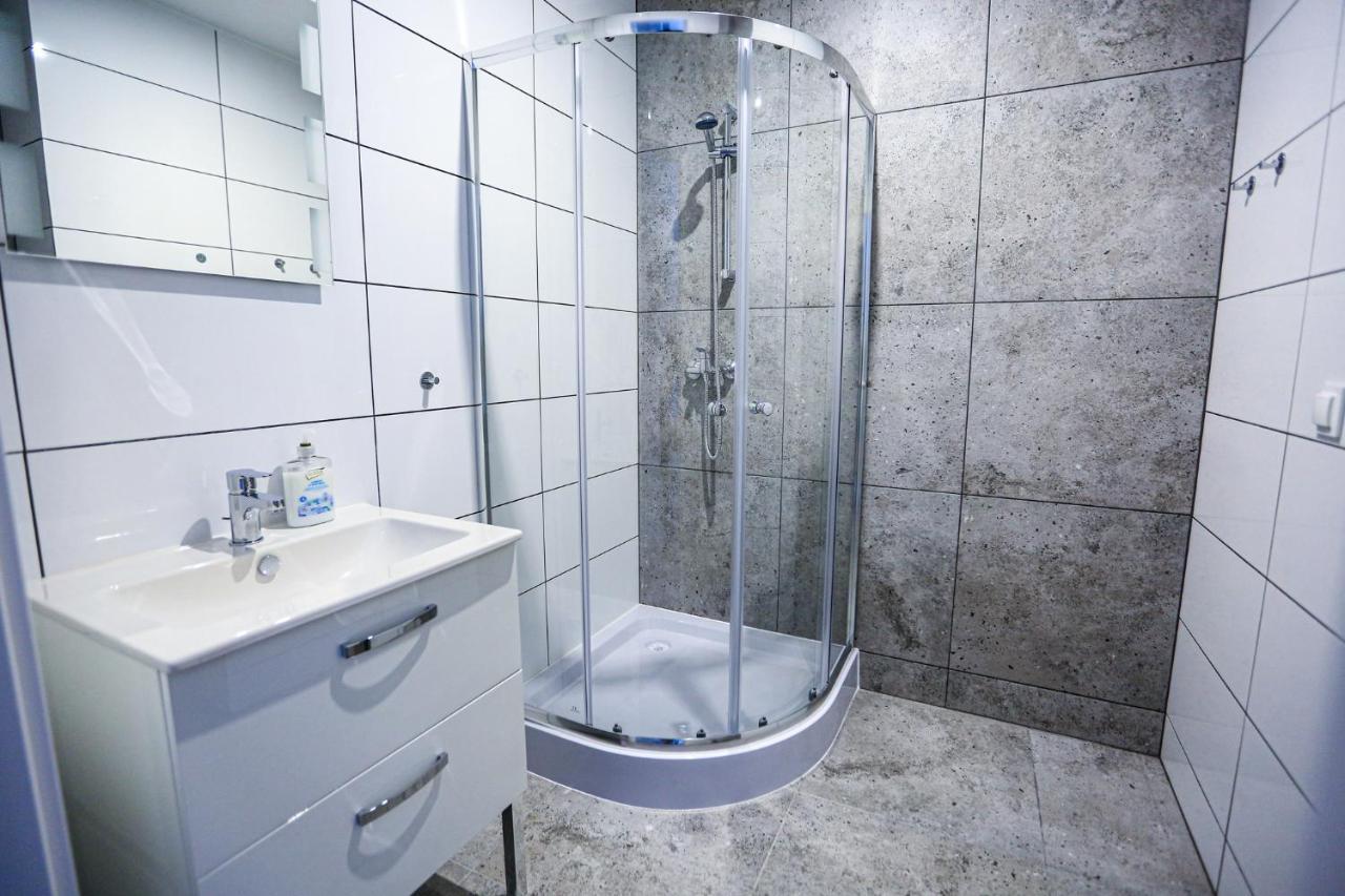 Apart Baltyk Pokoje & Apartamenty Łeba Exteriör bild