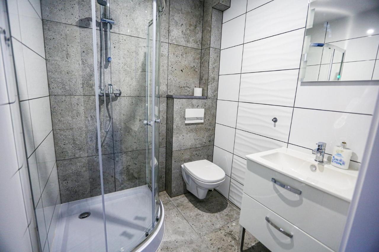 Apart Baltyk Pokoje & Apartamenty Łeba Exteriör bild