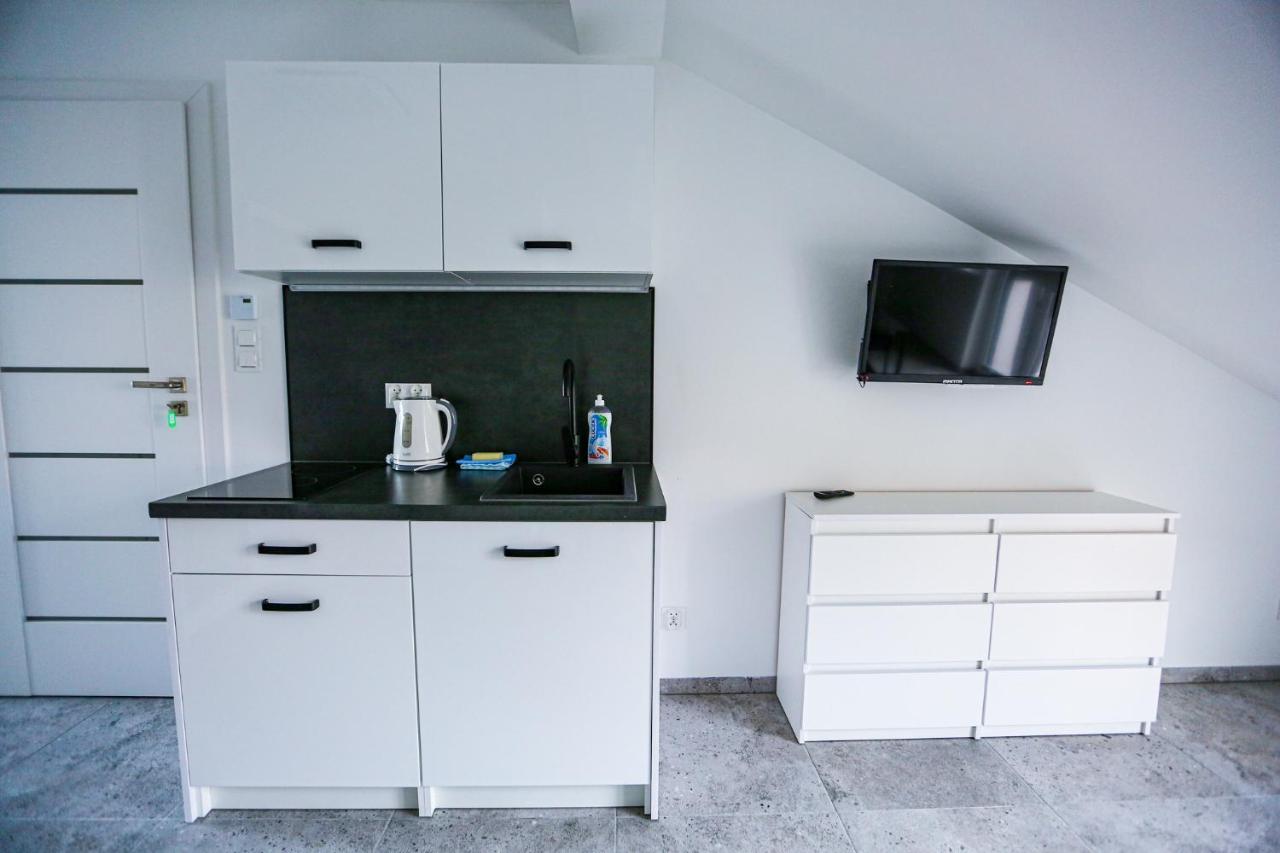 Apart Baltyk Pokoje & Apartamenty Łeba Exteriör bild