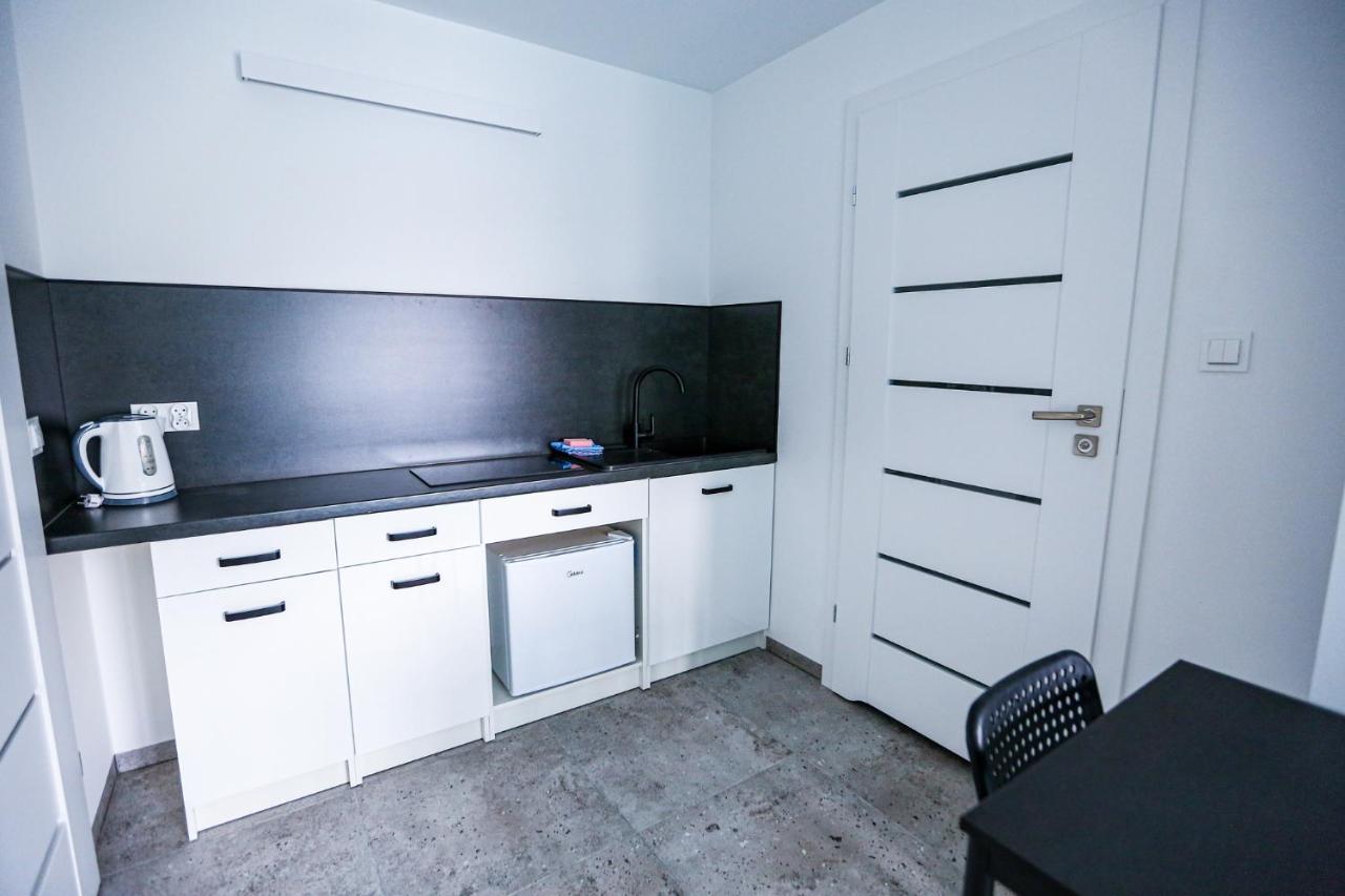Apart Baltyk Pokoje & Apartamenty Łeba Exteriör bild