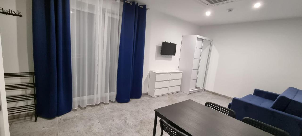 Apart Baltyk Pokoje & Apartamenty Łeba Exteriör bild