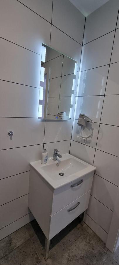 Apart Baltyk Pokoje & Apartamenty Łeba Exteriör bild